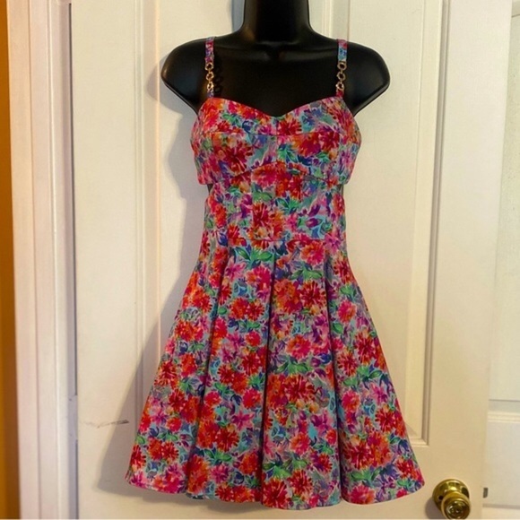 “AMANDA UPRICHARD” Floral & Chain Flared Dress